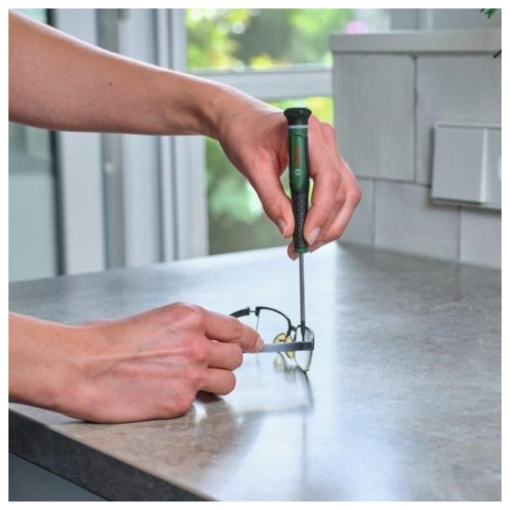 Bosch Set de tournevis 13 pcs (pour bricolage/modélisme/artisanat embouts précis et magnétiques PH/TX/HEX/SL) Bosch Set de tournevis 13 pcs (pour bricolage/modélisme/artisanat embouts précis et magnétiques PH/TX/HEX/SL)