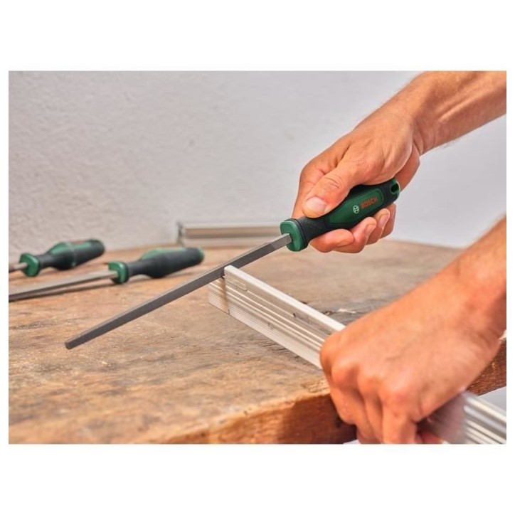 Bosch Set de 5 limes (limes ronde/demi-ronde/plate/triangulaire/carrée acier au carbure dur course moyenne 2 Softgrip) Bosch Set de 5 limes (limes ronde/demi-ronde/plate/triangulaire/carrée acier au carbure dur course moyenne 2 Softgrip)