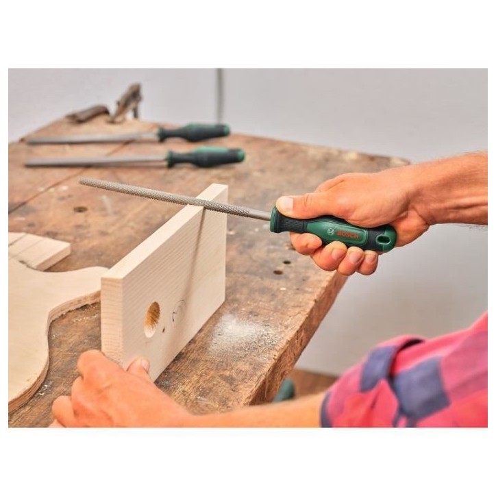 Bosch Set de 5 limes (limes ronde/demi-ronde/plate/triangulaire/carrée acier au carbure dur course moyenne 2 Softgrip) Bosch Set de 5 limes (limes ronde/demi-ronde/plate/triangulaire/carrée acier au carbure dur course moyenne 2 Softgrip)
