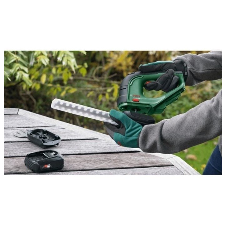 Cisailles Bosch - AdvancedShear 18 (livré avec 1 batterie, 1 chargeur, 1 lame 200mm, 1 lame 100mm) Cisailles Bosch - AdvancedShear 18 (livré avec 1 batterie, 1 chargeur, 1 lame 200mm, 1 lame 100mm)