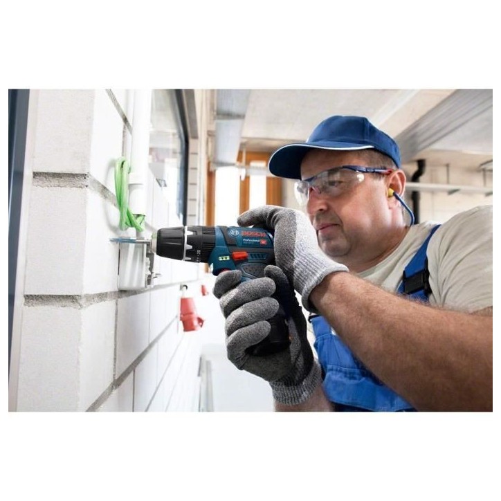 Perceuse-visseuse a percussion Bosch Professional GSB 12V-15 + 10 accessoires + 2 batteries 2,0Ah + Coffret