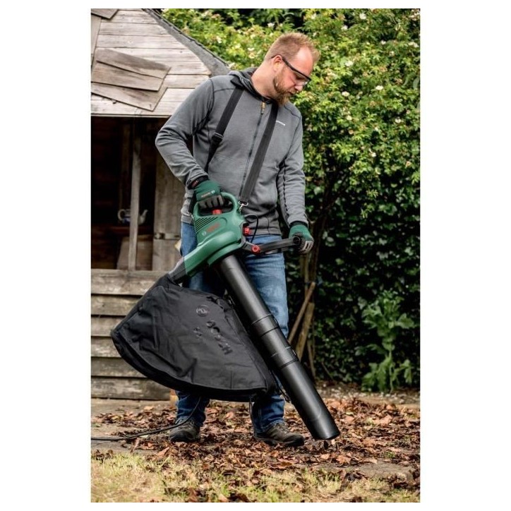 Aspirateur/Souffleur/Broyeur filaire Bosch - Universal Garden Tidy 2300 W (sac de 45 litres, jusqu'a 285km/h) Aspirateur/Souffleur/Broyeur filaire Bosch - Universal Garden Tidy 2300 W (sac de 45 litres, jusqu'a 285km/h)