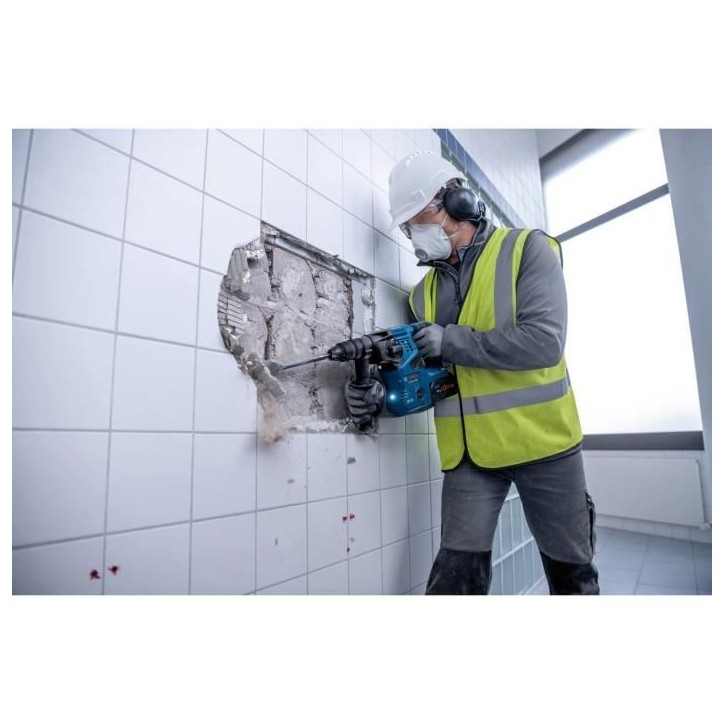Perforateur Bosch Professional GBH 18V-28CF 3,3J avec dispositif d'aspi GDE 18V-16, 2 batt ProCore 8,0Ah, Chargeur, Llbox 061192 Perforateur Bosch Professional GBH 18V-28CF 3,3J avec dispositif d'aspi GDE 18V-16, 2 batt ProCore 8,0Ah, Chargeur, Llbox 061192