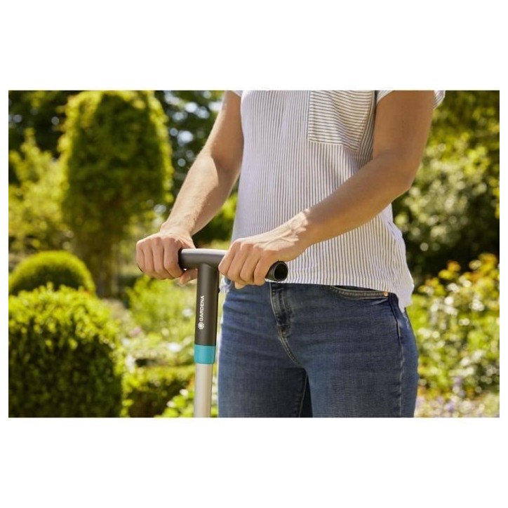 GARDENA Désherbeur pour gazon – Poignée ergonomique – Désherbage écologique sans produit chimique – Garantie 25 ans (3 GARDENA Désherbeur pour gazon – Poignée ergonomique – Désherbage écologique sans produit chimique – Garantie 25 ans (3