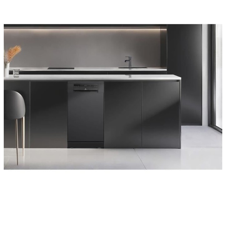 Lave-vaisselle pose libre - CONTINENTAL EDISON - CELV1145B - 11 couverts - 45 cm - 45 dB - Noir Lave-vaisselle pose libre - CONTINENTAL EDISON - CELV1145B - 11 couverts - 45 cm - 45 dB - Noir