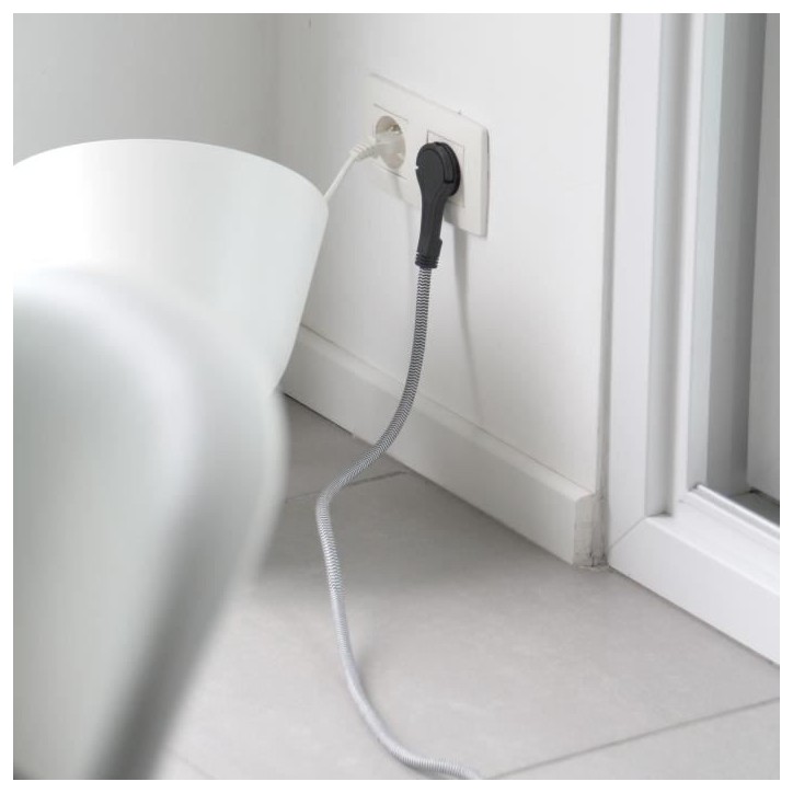 CHACON Prolongateur textile 5m 3x1,5m2 textile cable & noire fiche plate noir/blanc CHACON Prolongateur textile 5m 3x1,5m2 textile cable & noire fiche plate noir/blanc