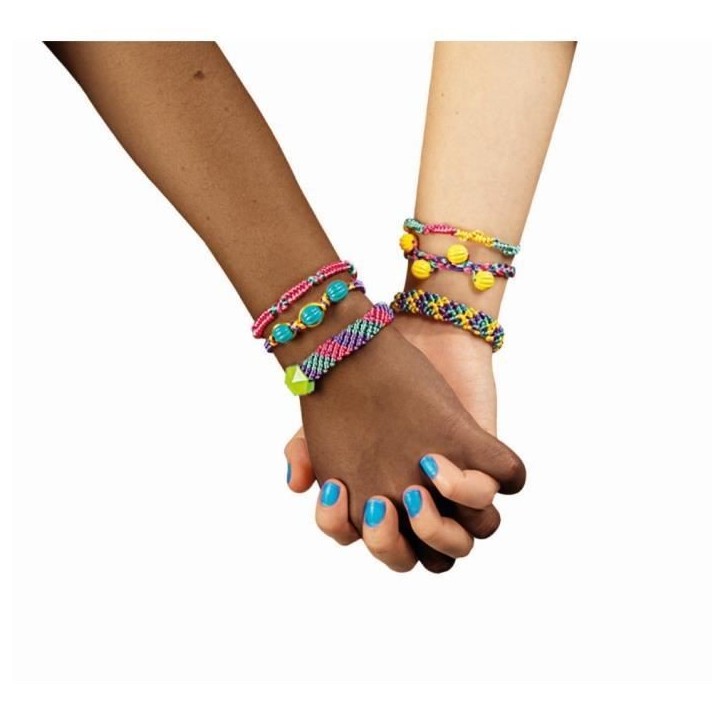 Clementoni Crazy Chic - Coffret création de bracelets de l'amitié - Perles et fils - Des 7ans