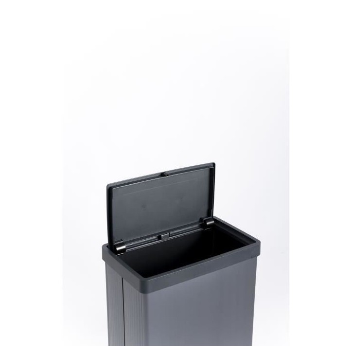 Poubelle sur pieds - VERTO - CURVER - Ouverture touch - 54 L - Bleu perle Poubelle sur pieds - VERTO - CURVER - Ouverture touch - 54 L - Bleu perle