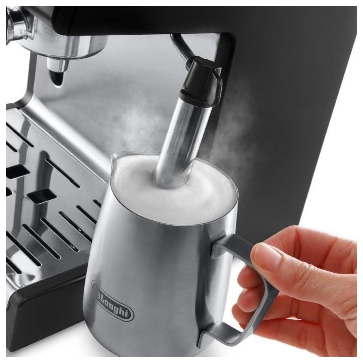 Machine a expresso - DELONGHI - Stilosa EC230.BK - 1100 W - Buse a vapeur - Noir Machine a expresso - DELONGHI - Stilosa EC230.BK - 1100 W - Buse a vapeur - Noir