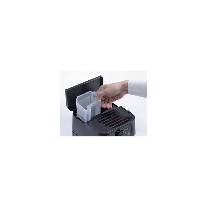 Machine a expresso - DELONGHI Stilosa EC235.BK - Noir - Buse vapeur - Compatible ESE Machine a expresso - DELONGHI Stilosa EC235.BK - Noir - Buse vapeur - Compatible ESE