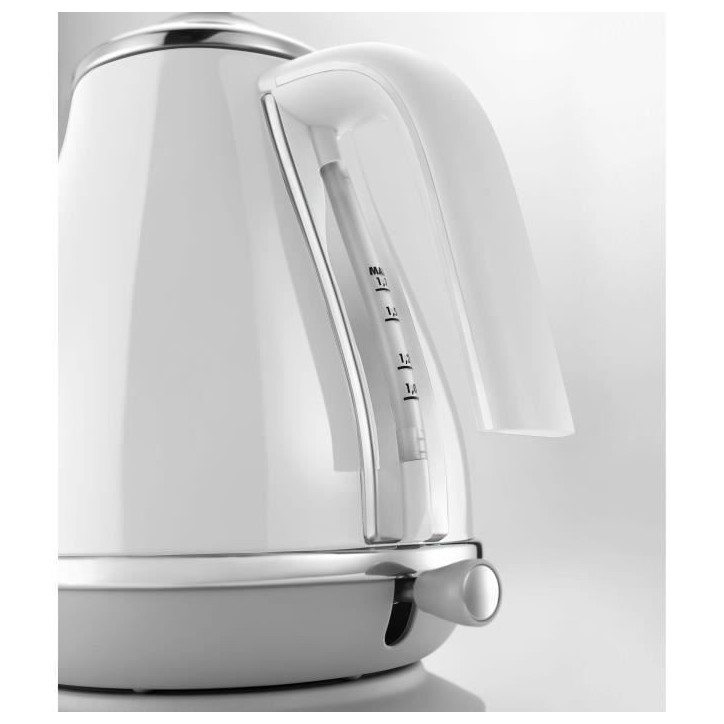 Bouilloire DELONGHI ICONA CAPITALS - 1,7L - Acier inoxydable - Base amovible et pivotante 360° - Filtre anticalcaire - Blanc Bouilloire DELONGHI ICONA CAPITALS - 1,7L - Acier inoxydable - Base amovible et pivotante 360° - Filtre anticalcaire - Blanc