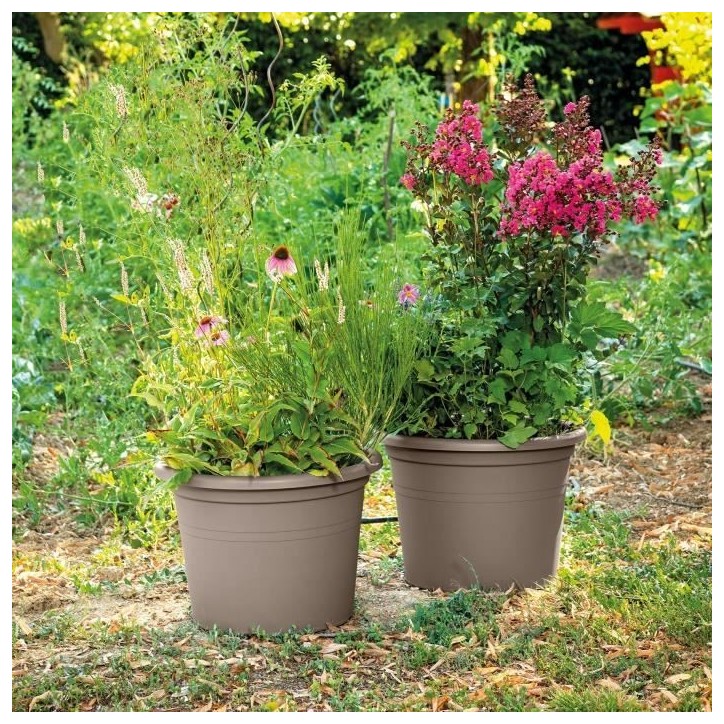 DEROMA Pot de fleurs rond Day R camel - 60 x H41,8 cm - Coloris taupe DEROMA Pot de fleurs rond Day R camel - 60 x H41,8 cm - Coloris taupe