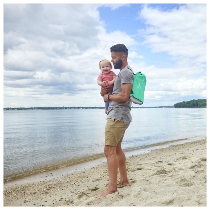 DISNEY BABY -PETITE SIRENE- Rehausseur de chaise pliable, nomade, de voyage, Léger et facile a nettoyer, Sac de transport inclu DISNEY BABY -PETITE SIRENE- Rehausseur de chaise pliable, nomade, de voyage, Léger et facile a nettoyer, Sac de transport inclu