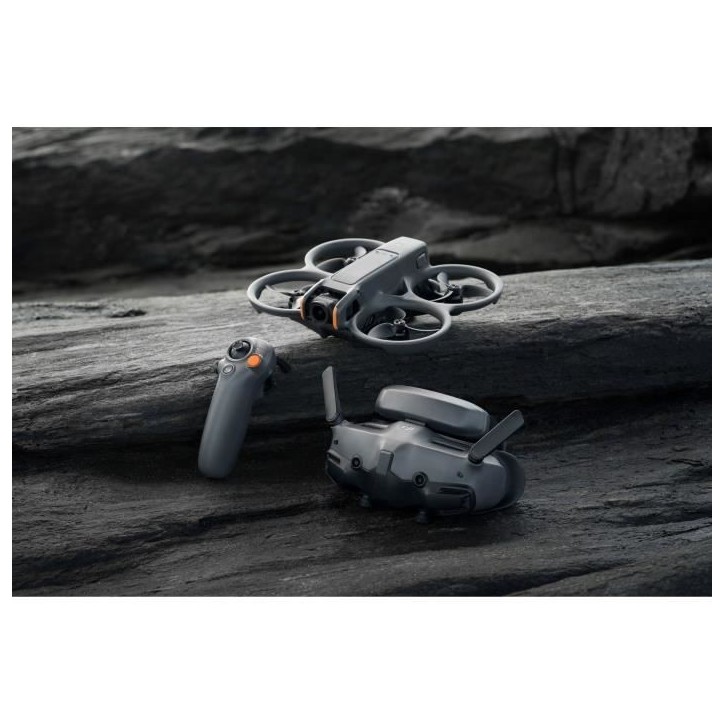 Drone - DJI - Avata 2 - Caméra 4K - Autonomie 25 min - RC Motion 3 et Goggles 3 Drone - DJI - Avata 2 - Caméra 4K - Autonomie 25 min - RC Motion 3 et Goggles 3