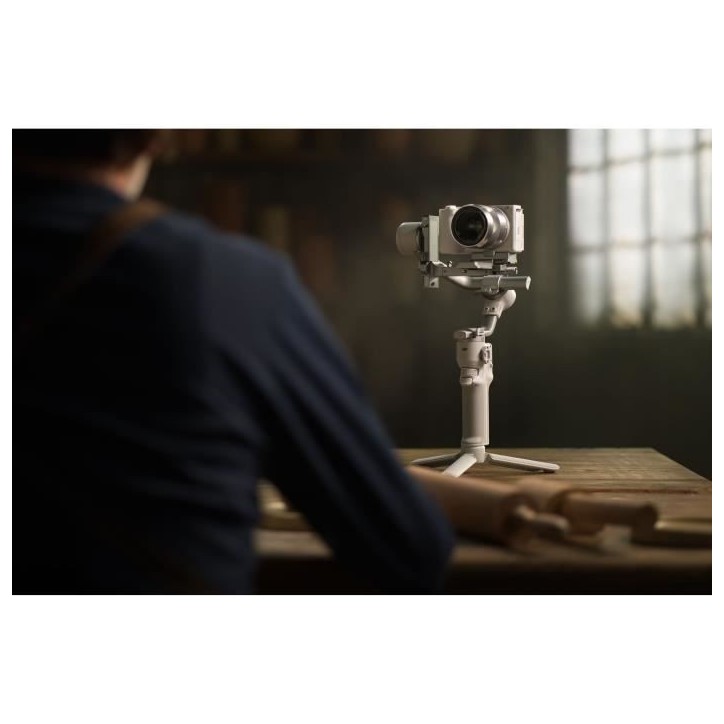 Stabilisateur caméra - DJI - RS 4 Mini - Compact et léger Stabilisateur caméra - DJI - RS 4 Mini - Compact et léger