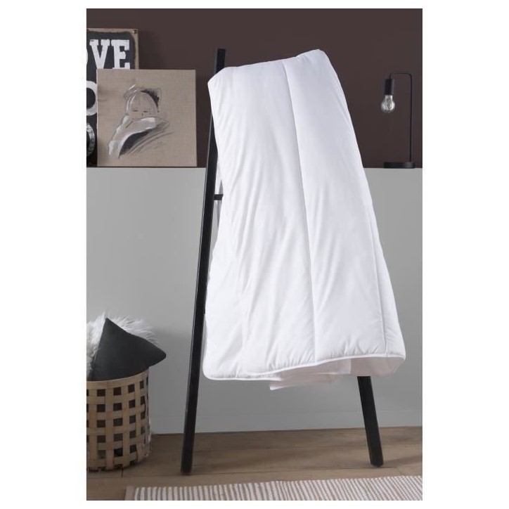 Couette tempérée Belle Nuit - 220 x 240 cm - 350gr/m² - Blanc - DODO Couette tempérée Belle Nuit - 220 x 240 cm - 350gr/m² - Blanc - DODO