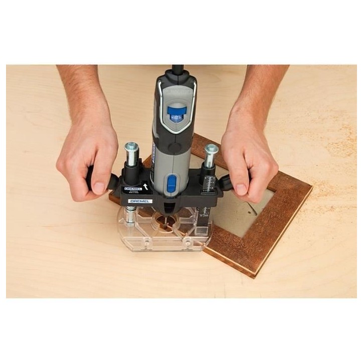 Defonceuse plongeante DREMEL 335 - Pour outil multi-usage type 3000 ou 4000 - Bois - Gris Defonceuse plongeante DREMEL 335 - Pour outil multi-usage type 3000 ou 4000 - Bois - Gris