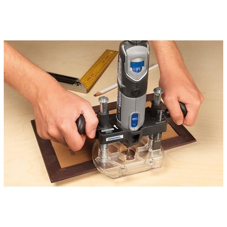 Defonceuse plongeante DREMEL 335 - Pour outil multi-usage type 3000 ou 4000 - Bois - Gris Defonceuse plongeante DREMEL 335 - Pour outil multi-usage type 3000 ou 4000 - Bois - Gris