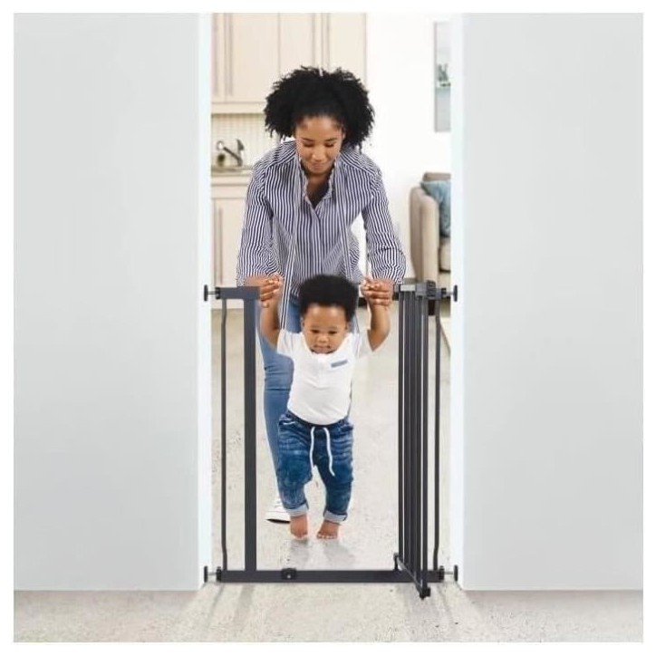 Barriere de sécurité - DREAMBABY - AVA - Montée par pression - 61-68 x 75 cm - Double verrouillage - Anthracite Barriere de sécurité - DREAMBABY - AVA - Montée par pression - 61-68 x 75 cm - Double verrouillage - Anthracite