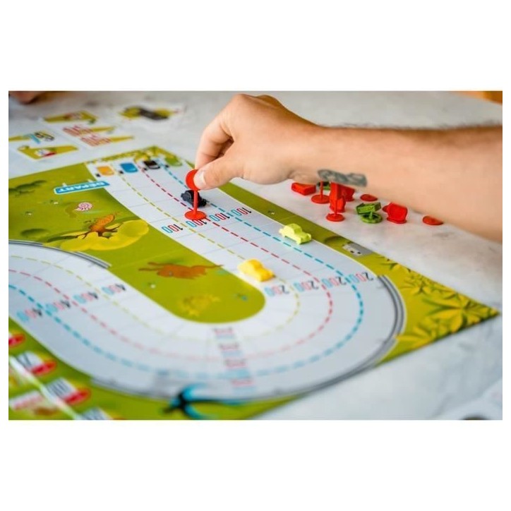 MILLE BORNES PLATEAU - GRAND CLASSIQUE - Jeu de plateau - DUJARDIN - Une édition familiale avec plateau 3D pour plus de fun ! MILLE BORNES PLATEAU - GRAND CLASSIQUE - Jeu de plateau - DUJARDIN - Une édition familiale avec plateau 3D pour plus de fun !