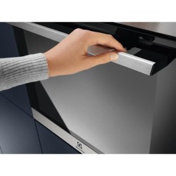 Four encastrable multifonction pyrolyse - ELECTROLUX - COH4P06BX3 - In