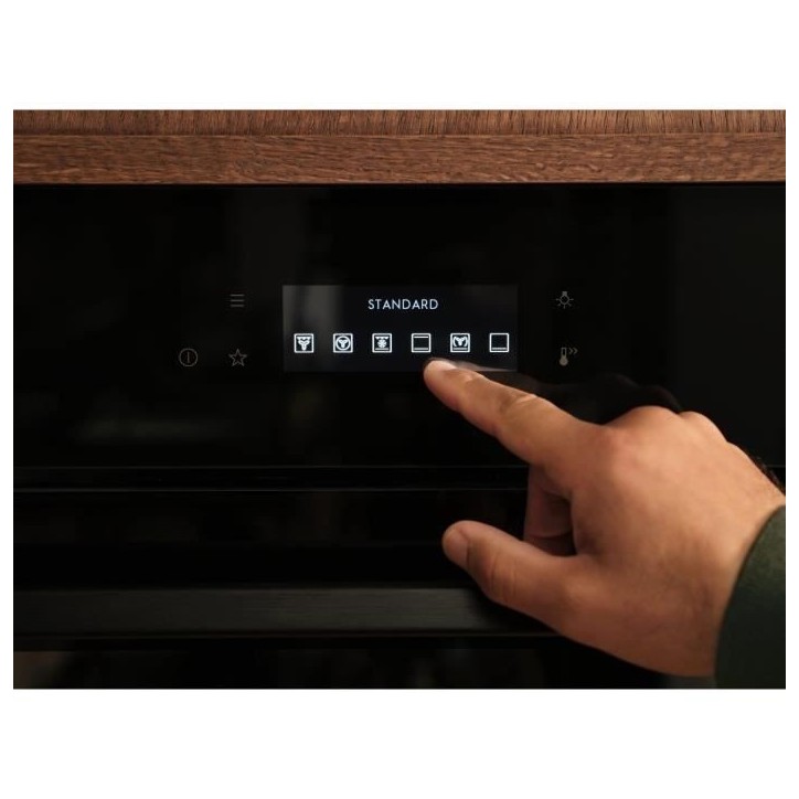 Four Pyrolyse - Chaleur tournante pulsée - ELECTROLUX EOF8P08X - 99 recettes automatiques - Interface tactile - Porte froide Four Pyrolyse - Chaleur tournante pulsée - ELECTROLUX EOF8P08X - 99 recettes automatiques - Interface tactile - Porte froide