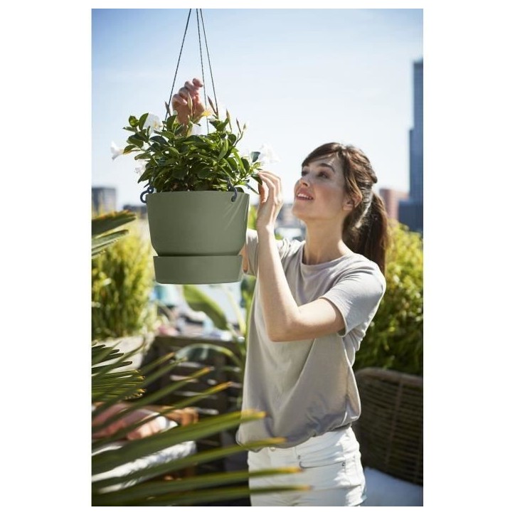 ELHO Pot de fleurs a suspendre Greenville - Ø 23,9 x H 20,3 cm - Extérieur - Vert feuille ELHO Pot de fleurs a suspendre Greenville - Ø 23,9 x H 20,3 cm - Extérieur - Vert feuille