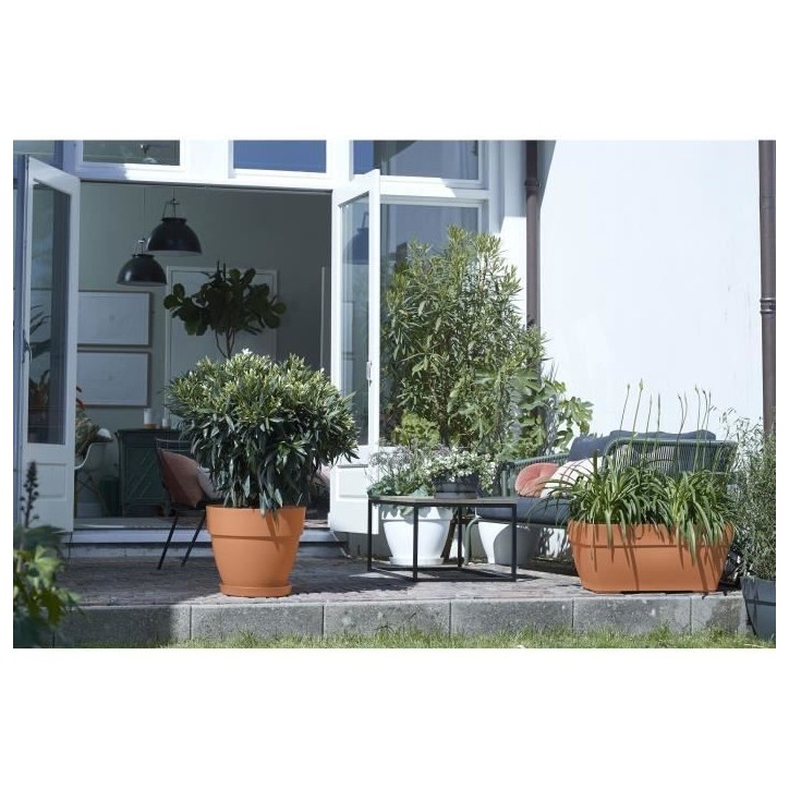 Elho Bac a fleurs Terrasse Vibia Campana - L 77 x W 35 x H 33 cm - Extérieur - 100% recyclé - Marron Elho Bac a fleurs Terrasse Vibia Campana - L 77 x W 35 x H 33 cm - Extérieur - 100% recyclé - Marron