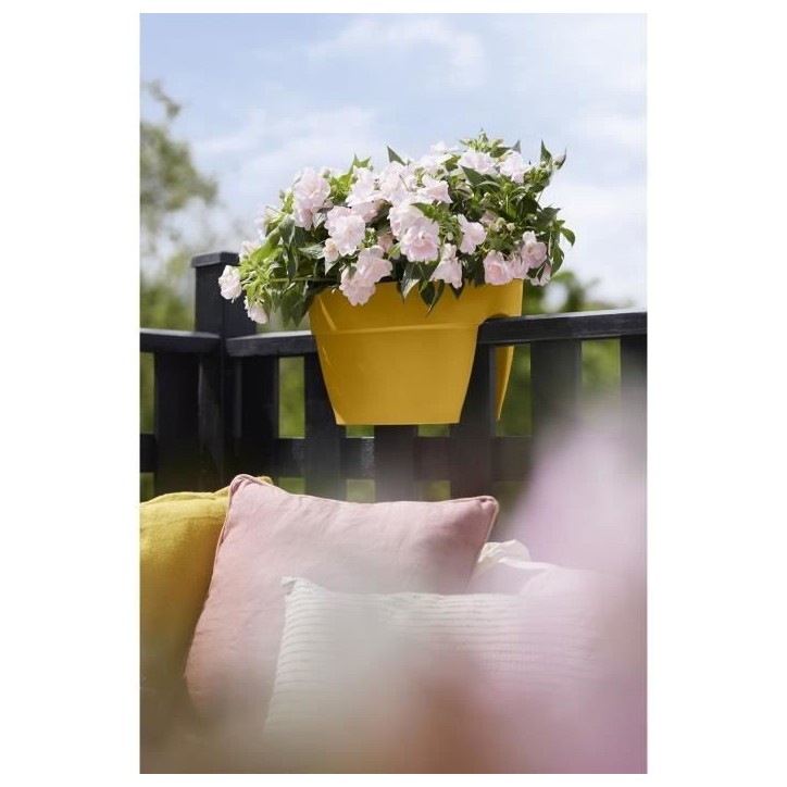 ELHO Balconniere Vibia Campana Flower Bridge 40 - 26x39x22cm - Balcon extérieur - Jaune Miel ELHO Balconniere Vibia Campana Flower Bridge 40 - 26x39x22cm - Balcon extérieur - Jaune Miel