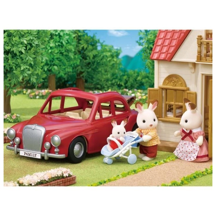 Voiture rouge cabriolet 5 places - SYLVANIAN FAMILIES - pour poupées de 3 ans et plus Voiture rouge cabriolet 5 places - SYLVANIAN FAMILIES - pour poupées de 3 ans et plus
