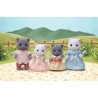 SYLVANIAN FAMILIES - Famille chat persan - 4 personnages articulés et