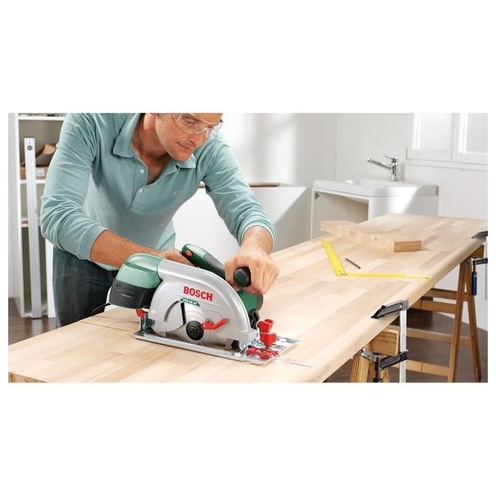 Scie circulaire filaire Bosch - PKS 66 A - Circulaire & Plongeante - Electrique - Bois - 30 mm
