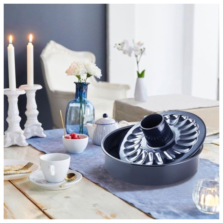 Moule a charniere et moule a savarin fond amovible - DR oeTKER - Back Liebe - 26 et 28 cm Moule a charniere et moule a savarin fond amovible - DR oeTKER - Back Liebe - 26 et 28 cm