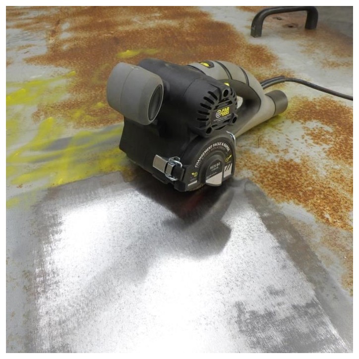 Rénovateur compact 420W brosse a lamelles abrasives Ø80mm Rénovateur compact 420W brosse a lamelles abrasives Ø80mm