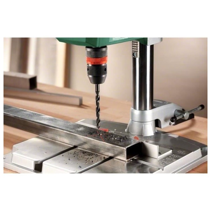 Perceuse a colonne Bosch - PBD 40 (710W, livré dans un carton avec 1 butée parallele et 1 pince a serrage rapide) Perceuse a colonne Bosch - PBD 40 (710W, livré dans un carton avec 1 butée parallele et 1 pince a serrage rapide)