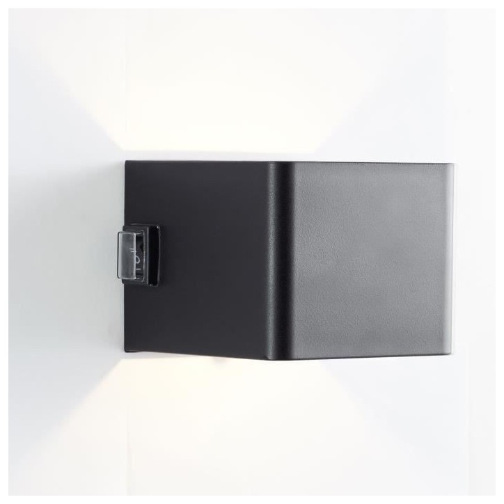 Applique magnétique d'extérieur - ISEO - BRILLIANT - Rechargeable - Noir - LED - Détecteur - 4W - 300lm - 3000K - USB Applique magnétique d'extérieur - ISEO - BRILLIANT - Rechargeable - Noir - LED - Détecteur - 4W - 300lm - 3000K - USB