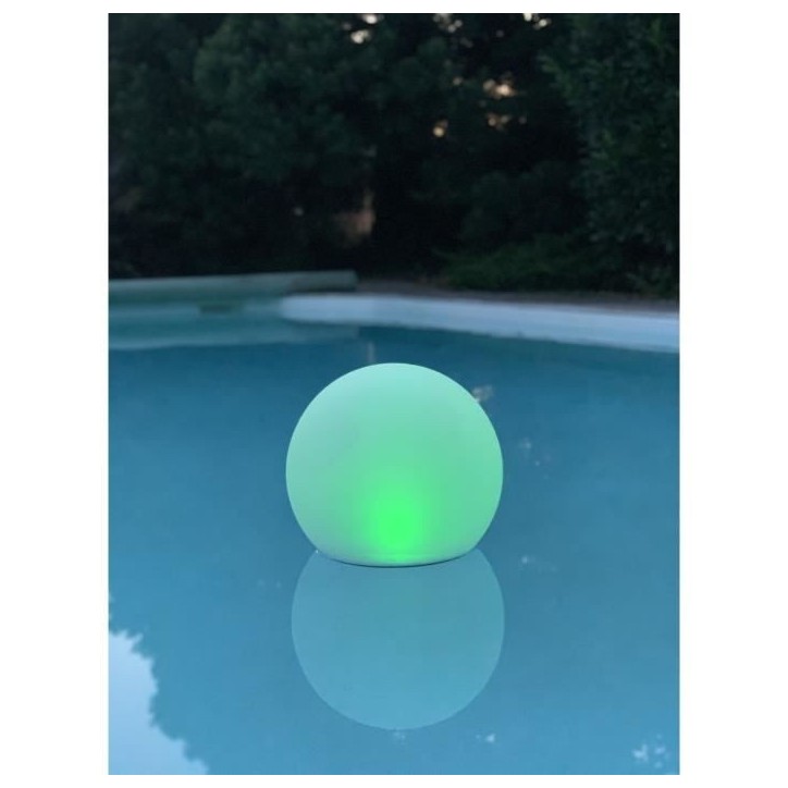Boule solaire étanche multicolore 30cm avec télécommande - GALIX Boule solaire étanche multicolore 30cm avec télécommande - GALIX