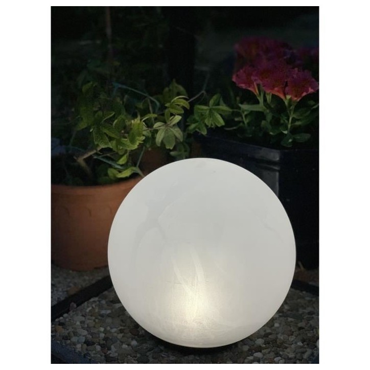 Boule solaire étanche multicolore 30cm avec télécommande - GALIX Boule solaire étanche multicolore 30cm avec télécommande - GALIX