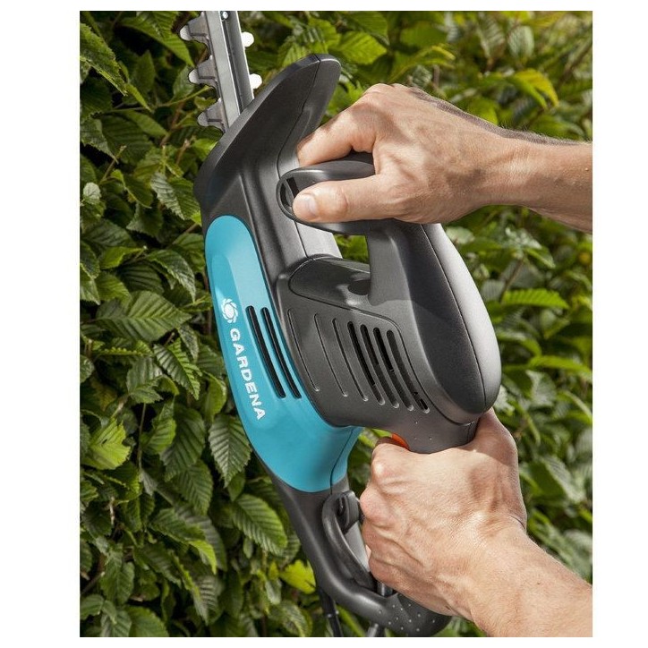 Taille-haies électrique - GARDENA - EasyCut 450/50 - 450W - 50 cm - Poignée ErgoLine - Butée de protection Taille-haies électrique - GARDENA - EasyCut 450/50 - 450W - 50 cm - Poignée ErgoLine - Butée de protection