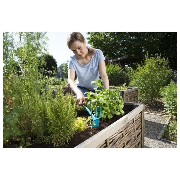 Serfouette a fleurs Combisystem GARDENA - Acier enduit - Outil pour travaux de sol - Garantie 25 ans Serfouette a fleurs Combisystem GARDENA - Acier enduit - Outil pour travaux de sol - Garantie 25 ans