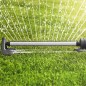 Arroseur oscillant GARDENA Aqua L - Surface 280m² - Portée 18m max - Résistant UV et gel - Garantie 5 ans