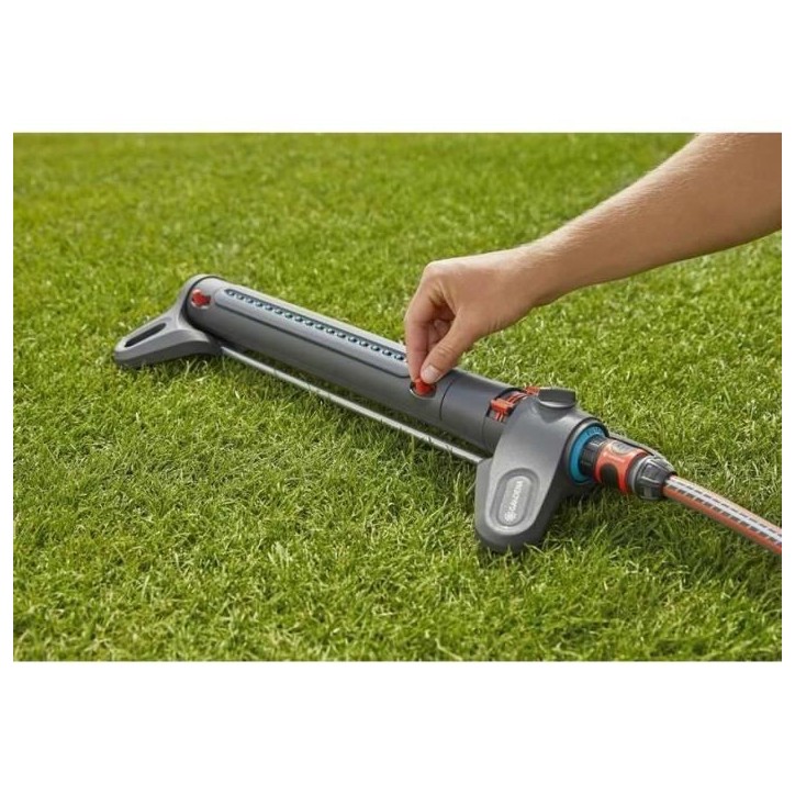 Arroseur oscillant GARDENA AquaZoom L - Surface 350m² - Portée 21m - Résistant UV et gel - Garantie 5 ans Arroseur oscillant GARDENA AquaZoom L - Surface 350m² - Portée 21m - Résistant UV et gel - Garantie 5 ans