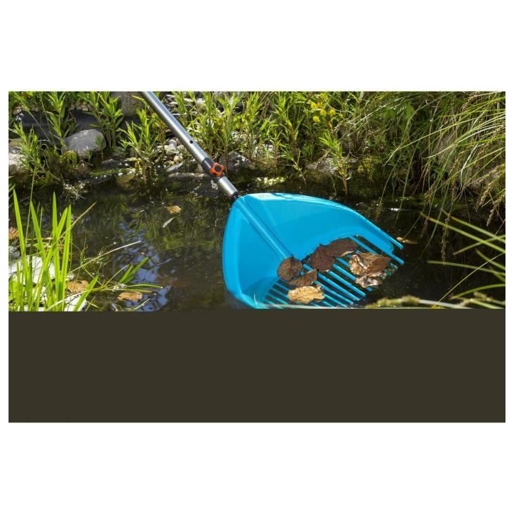 Râteau-pelle 3 en 1 Combisystem GARDENA - Plastique solide renforcé - 16 dents - Multi-usages - Garantie 25 ans Râteau-pelle 3 en 1 Combisystem GARDENA - Plastique solide renforcé - 16 dents - Multi-usages - Garantie 25 ans
