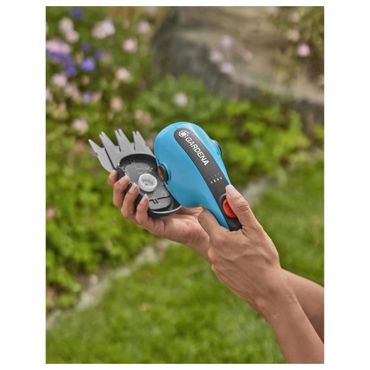 Cisaille a gazon ClassicCut Li - 3,6V/2,5 Ah - Protection de lames / Câble USB-C- 9884-20 Cisaille a gazon ClassicCut Li - 3,6V/2,5 Ah - Protection de lames / Câble USB-C- 9884-20