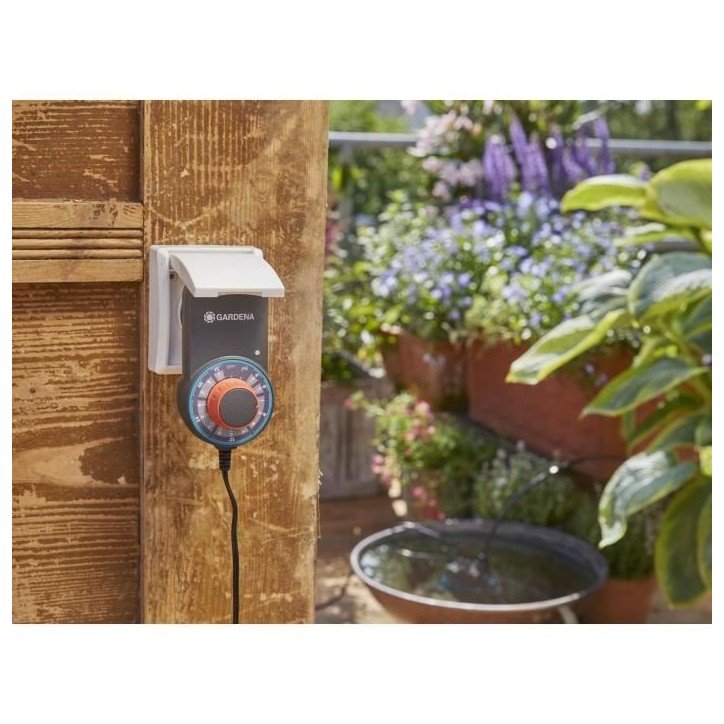 GARDENA Arrosoir automatique balcons et terrasses – Kit complet – Arrosage autonome – Alimentation via prise 230V – (140 GARDENA Arrosoir automatique balcons et terrasses – Kit complet – Arrosage autonome – Alimentation via prise 230V – (140