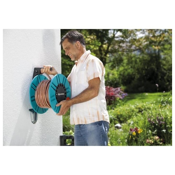 GARDENA Dévidoir mural Classic 60 – Longueur 60m max – Adapté tout diametre – Kit complet pret a l'emploi – Garantie 5