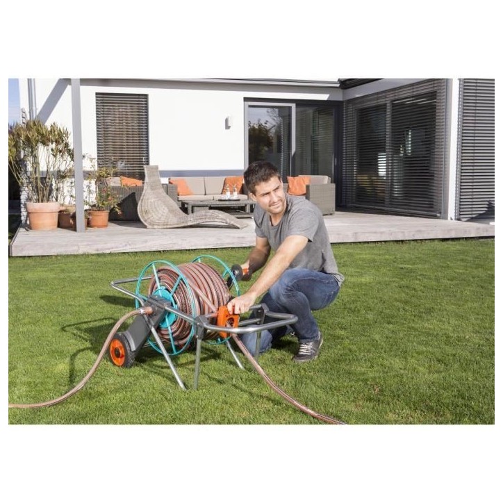 Dévidoir métal sur roues 100 GARDENA - Stabilité et praticité - Garantie 5 ans Dévidoir métal sur roues 100 GARDENA - Stabilité et praticité - Garantie 5 ans