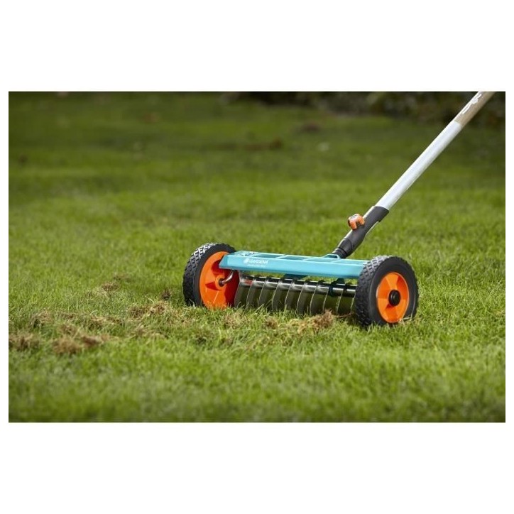 GARDENA Scarificateur sur roues 32cm Combisystem - Lames inox anti bourrage – Anti-mousse et émiettage – Garantie 25 ans (3 GARDENA Scarificateur sur roues 32cm Combisystem - Lames inox anti bourrage – Anti-mousse et émiettage – Garantie 25 ans (3
