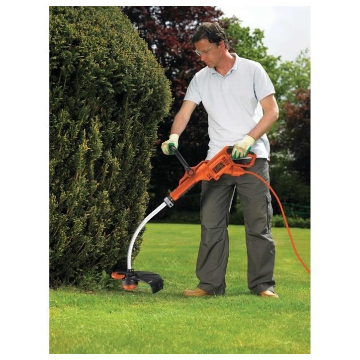 Coupe-bordure électrique BLACK+DECKER - GL7033-QS - 700W - 33 cm - Filaire - tete pivotante - tube télescopique