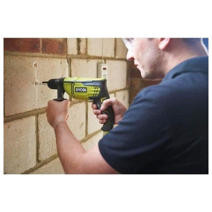 RYOBI - Perceuse a percussion 800 W - 3 000 cp/min - mandrin 13mm - blocage d'arbre - LED + coffret & butée de profondeur - RPD